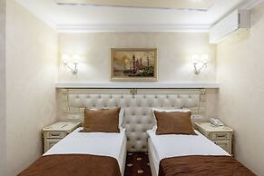 Chevalier Hotel & Spa