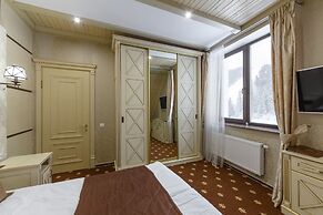 Chevalier Hotel & Spa