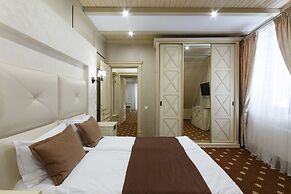 Chevalier Hotel & Spa