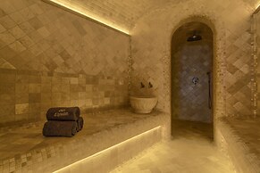 Chevalier Hotel & Spa