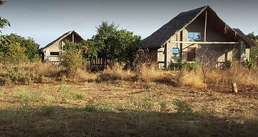 Ryllod Sunrise Lodge Meru