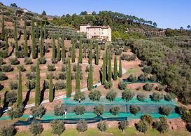 Luxury 6-bed Tuscan Villa Near Lucca and Florence