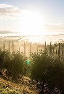 Luxury 6-bed Tuscan Villa Near Lucca and Florence