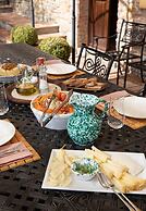 Luxury 6-bed Tuscan Villa Near Lucca and Florence