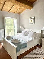 Luxury 6-bed Tuscan Villa Near Lucca and Florence