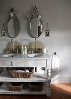 Luxury 6-bed Tuscan Villa Near Lucca and Florence