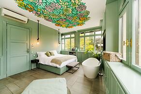 Bello Lake Como Suites