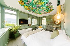 Bello Lake Como Suites