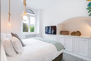 Bello Lake Como Suites