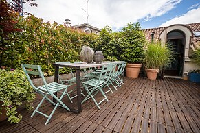 Bello Lake Como Suites