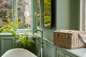 Bello Lake Como Suites