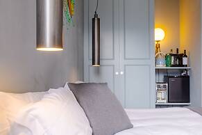 Bello Lake Como Suites