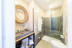 Bello Lake Como Suites