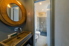 Bello Lake Como Suites