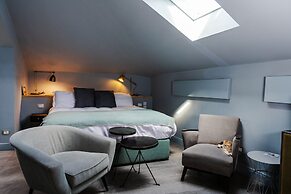 Bello Lake Como Suites