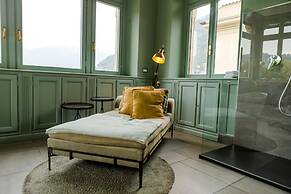 Bello Lake Como Suites