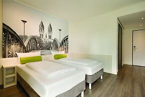 Super 8 by Wyndham Hamburg Mitte