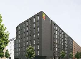 Super 8 by Wyndham Hamburg Mitte