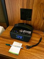 La Quinta Inn & Suites by Wyndham Times Square South