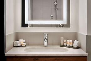 La Quinta Inn & Suites by Wyndham Times Square South