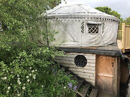 Hapus Yurt - Two Beautiful Yurts and Barn Cottage