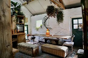 Hapus Yurt - Two Beautiful Yurts and Barn Cottage