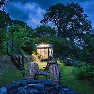 Hapus Yurt - Two Beautiful Yurts and Barn Cottage