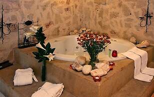 Biktapuz & Klemantina - Adults Only