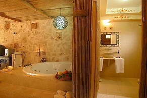 Biktapuz & Klemantina - Adults Only