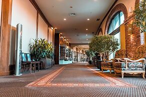 Red Deer Resort & Casino