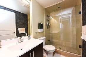 Sarkar Suites - 310 Burnhamthorpe Road