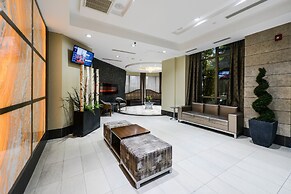 Sarkar Suites - 310 Burnhamthorpe Road