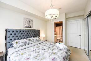 Sarkar Suites - 310 Burnhamthorpe Road