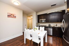 Sarkar Suites - 310 Burnhamthorpe Road