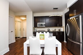 Sarkar Suites - 310 Burnhamthorpe Road