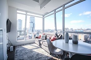 Sarkar Suites - Downtown Fashion Dist.