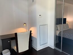 Sarkar Suites - Downtown Fashion Dist.