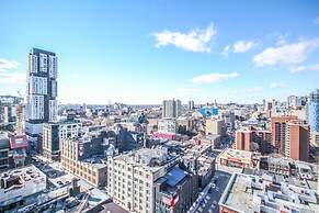 Sarkar Suites - Downtown Fashion Dist.