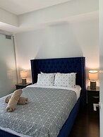 Sarkar Suites - Downtown Fashion Dist.