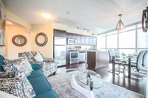 Sarkar Suites - Fort York Blvd