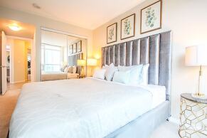 Sarkar Suites - Fort York Blvd
