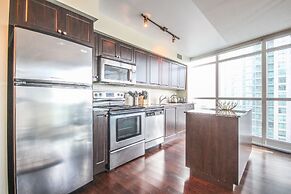 Sarkar Suites - Fort York Blvd