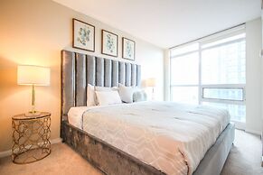 Sarkar Suites - Fort York Blvd