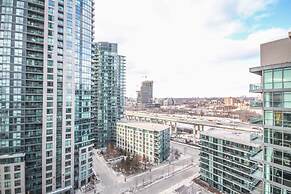 Sarkar Suites - Fort York Blvd