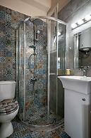 Autonomous House in the heart of Plaka