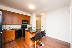 Sarkar Suites - 330 Burnhamthorpe Road