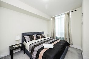 Sarkar Suites - 330 Burnhamthorpe Road