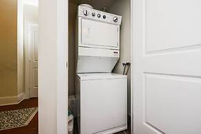 Sarkar Suites - 330 Burnhamthorpe Road