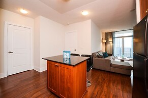 Sarkar Suites - 330 Burnhamthorpe Road