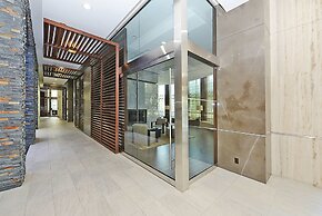 Sarkar Suites - 330 Burnhamthorpe Road